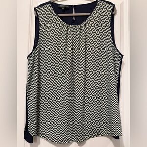 Jones NY blue and green Chevron Sleeveless Top